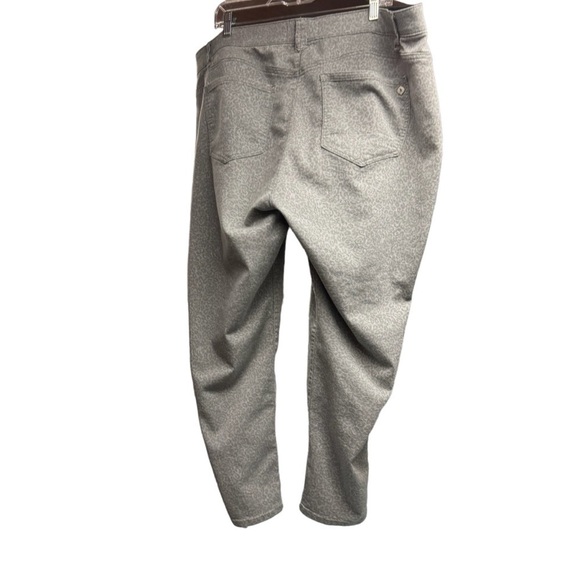 Democracy Ab solution 22WP Gray subtle animal print jeans - Picture 8 of 11